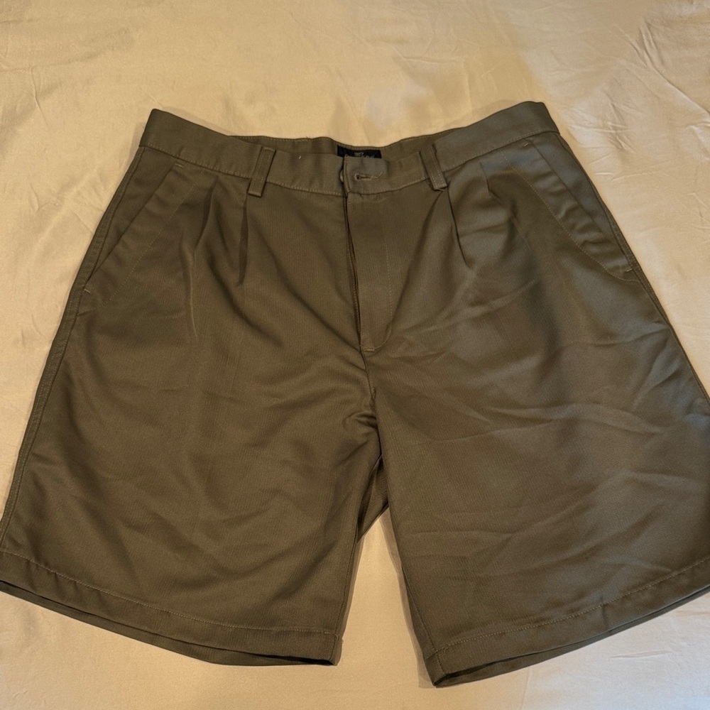 Dockers Men's Khaki Flat Front Shorts
